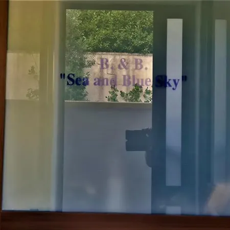 בית הארחה Sea And Blue Sky 1a